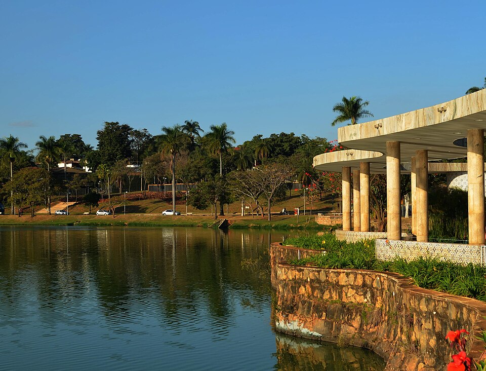 Igreja São Francisco de Assis (Arquitetura) no bairro Pampulha, em Belo Horizonte (MG)